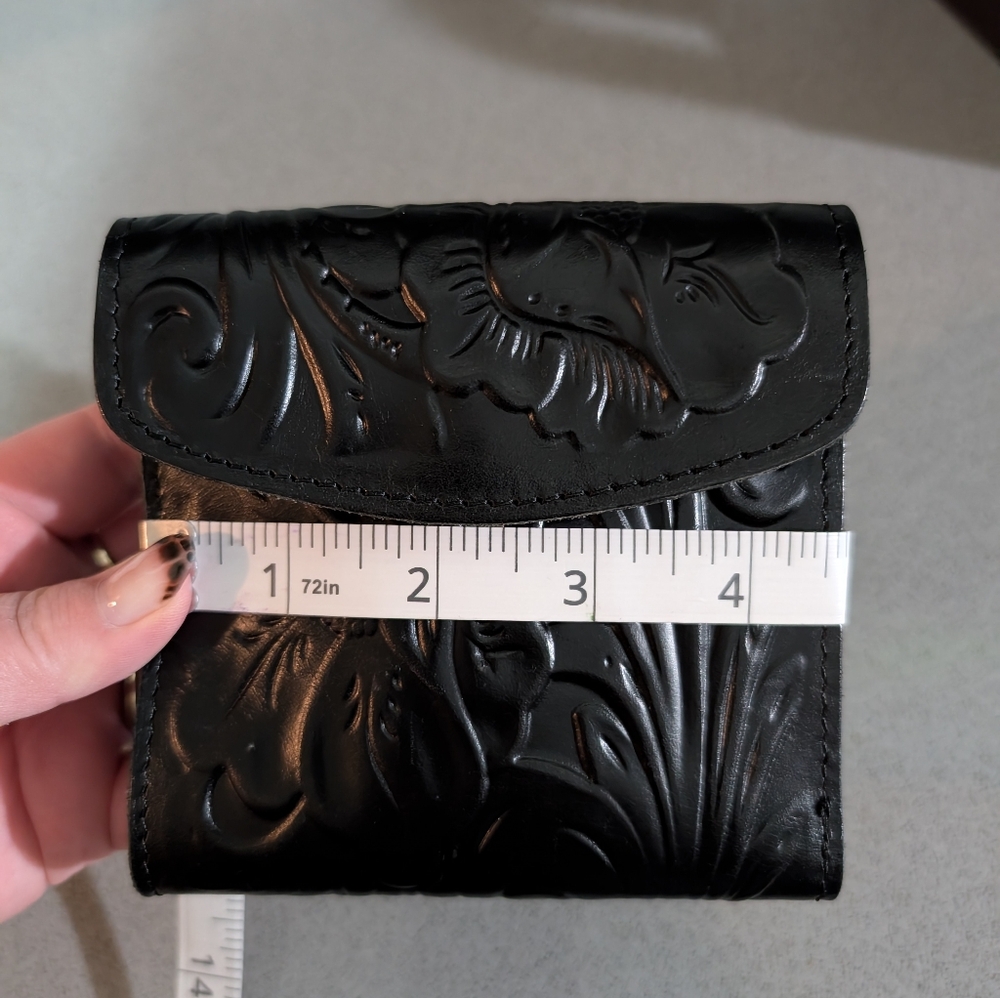 100% Leather Patricia Nash Tooled Bifold Wallet - Picture 10 of 12